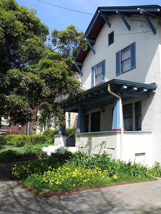 Outside - Berkeley Southside Bungalow Rental