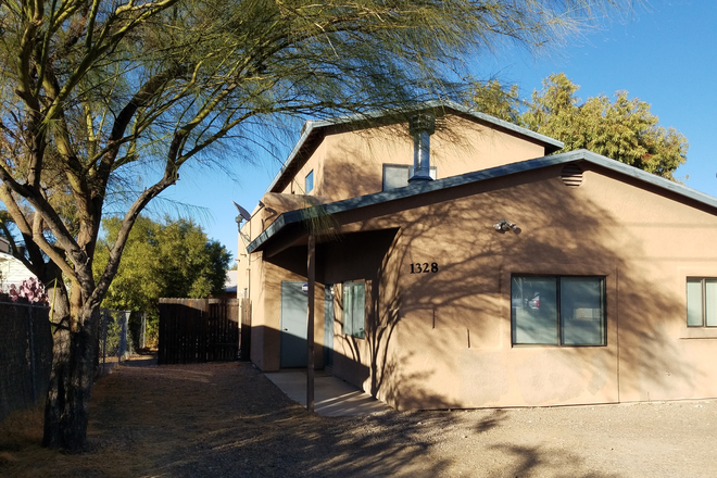 Beautiful home - Close to campus large renovated 5 bedroom