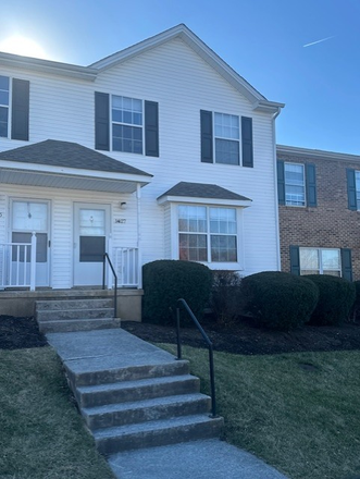 Front of the TH - Pheasant Run 1BR in 4BR Townhouse