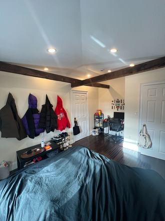 Bedroom - Mission Hill Sublet Available: May - August (Summer 1 & 2) Triplex