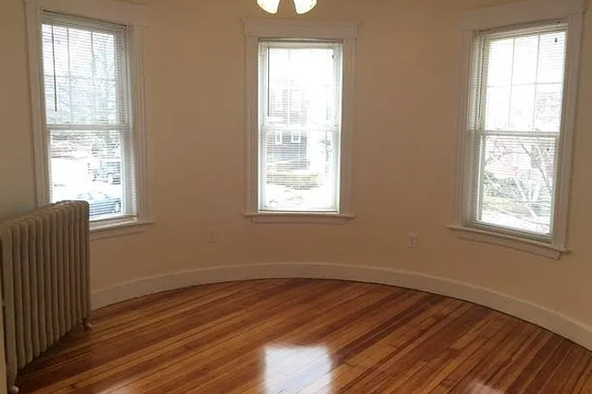 Bedroom 1 - Beautiful Apartment 5 min walk from JFK