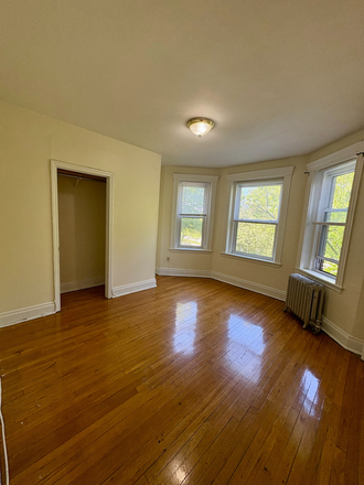 a - 2 bed with living room... Apartments