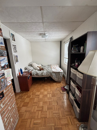 Bedroom 2 - 4 bed Porter Square Apartment