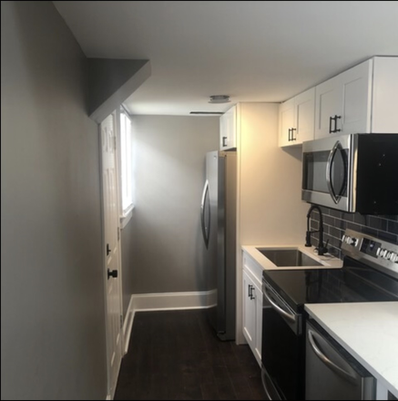Newly renovated full kitchen - Pine Street House