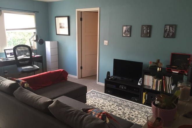 living room, current paint is white - 1 b.r. garden apt.   Indian Rock area Unfurnished