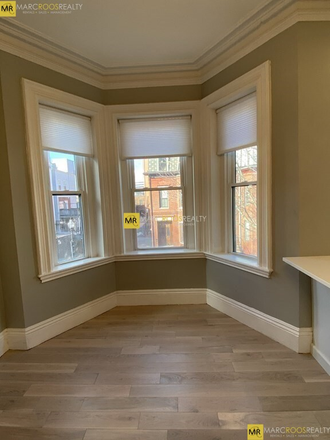 Living Space - Wigglesworth 4 Bed Mission Hill Apartments