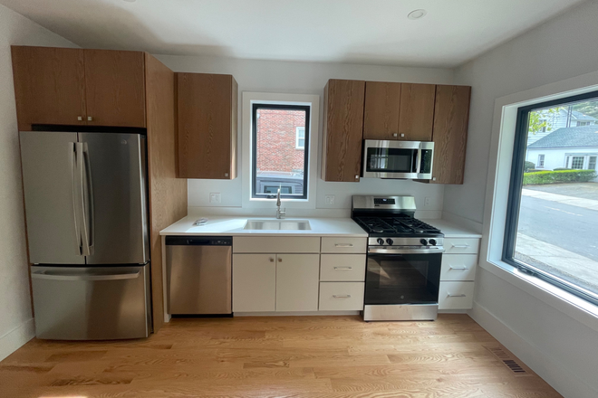 Kitchen - 27 GreyCliff Rd, spacious unit close to campus and off campus life. Duplex