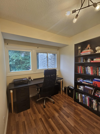 Office - Fully Furnished Room for Rent, in 3 Bedroom Home by Clarkson GO, all utilities included