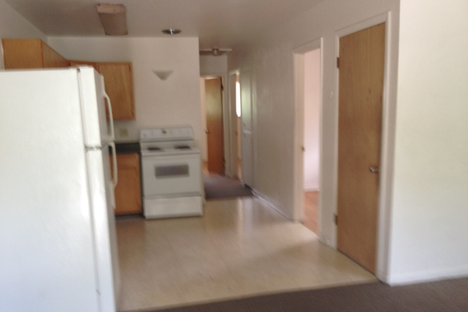 Kitchen - Spacious 5-Bedroom Duplex Just East of CU Duplex