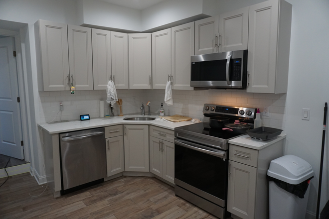 Kitchen - "Entire House for Rent – Walk to Temple University, Student-Friendly!"