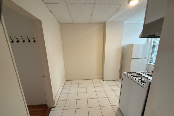 Call NOW for showings! 617-236-8600 - CHARTER ST - LRG NORTH END 2BR NEAR CAMPUS *AVAIL NOW* W/ LNDRY IN BLDNG, EQUAL BDRMS, DW, EIK!