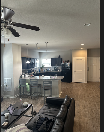 kitchen - Red point apartments, close to campus