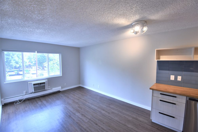 Living room - 1707 22nd Apartments