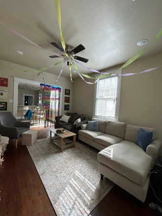 Spacious Living Room - Hillary Street Home