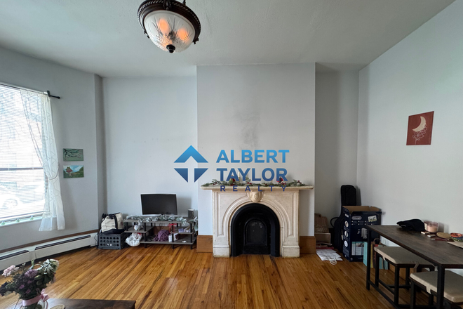 Living Room - 2 Bed W/ Heat & Hot Water Included - July Move-In!!