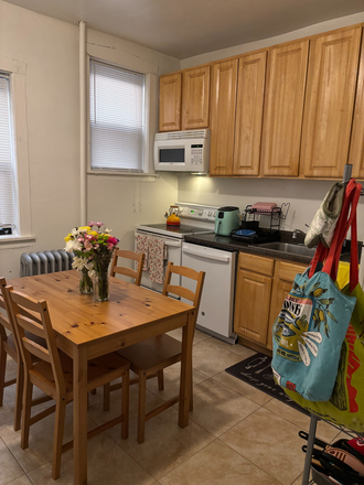 Kitchen - Studio on Oak Avenue Apartments