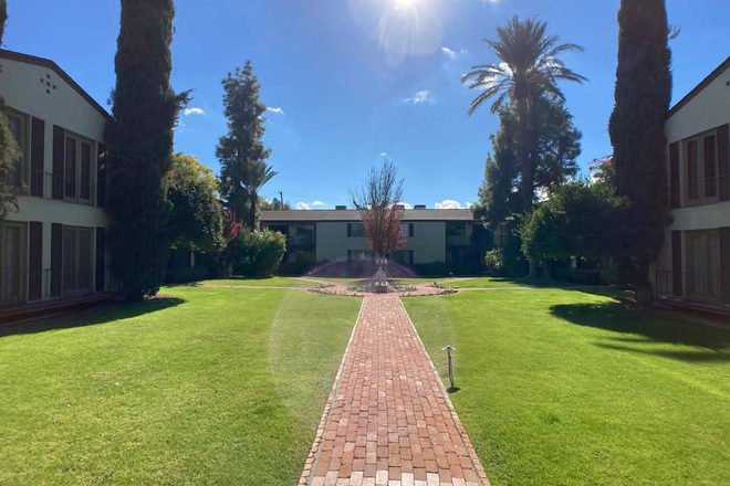 Courtyard - Historic Apartment for Rent in Sam Hughes Neighborhood