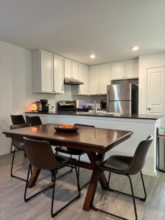 Dining area - Jaguar Casita near TAMUSA, (shared housing) All utilities included! House