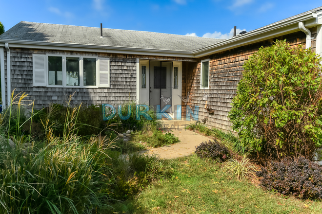 Exterior - Open 2 Bed Cottage with Ocean Views House