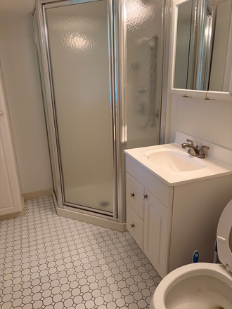 Bathroom - Apartment with separate entrance, patio, and garden in private home