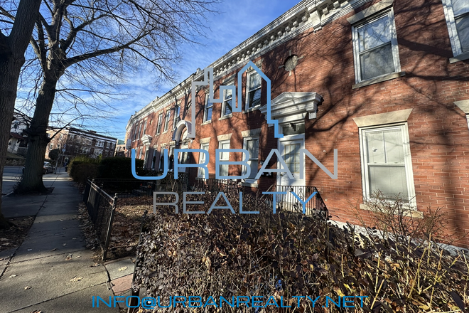 EXTERIOR - **MOVE IN 8/20/2025*  * 9 MONTH LEASE **   LARGE 4 BED 1.5 BATH  - HEAT & HOT WATER INCL - 2 PARKIN Apartments