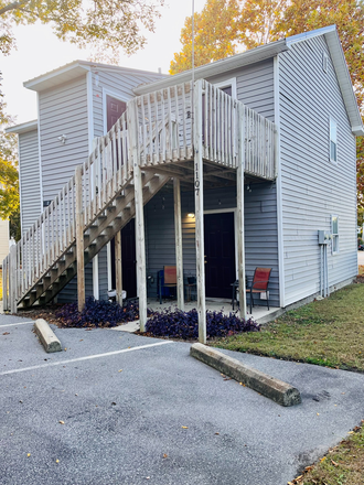 Entry and parking area - College Towne Row Duplex