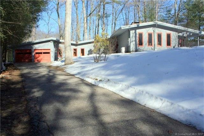 Exterior Front - 4 Westwood Road Storrs, CT House