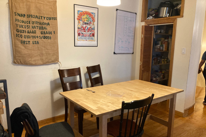 Dining - NICE UNIT CLOSE TO HARVARD, MIT, MGH Apartments