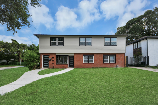 Front of House - Rosedale Court