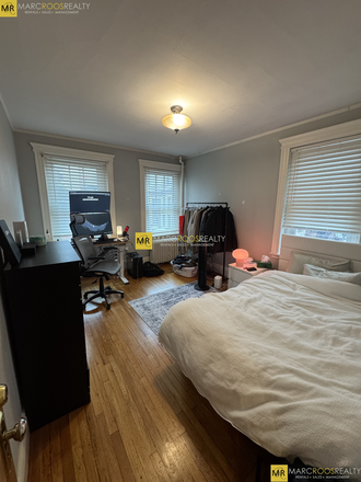 Bedroom - Newbury St 3 Bed Back Bay Apartments