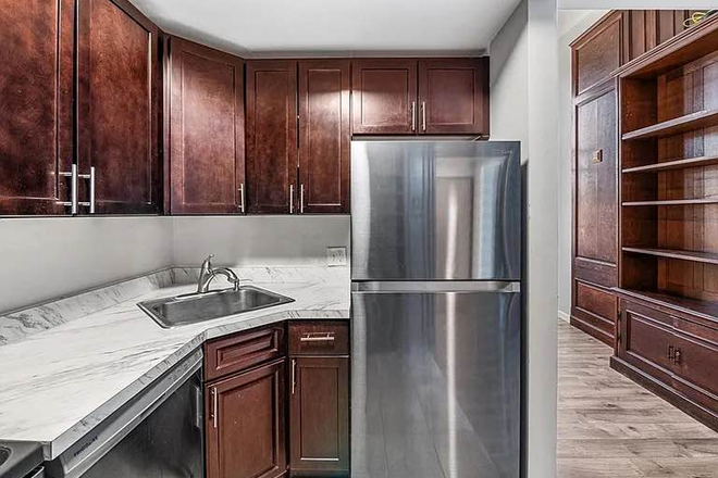 Kitchen - 1-bedroom Loft Apartment with Underground Garage in Chelsea, MA!