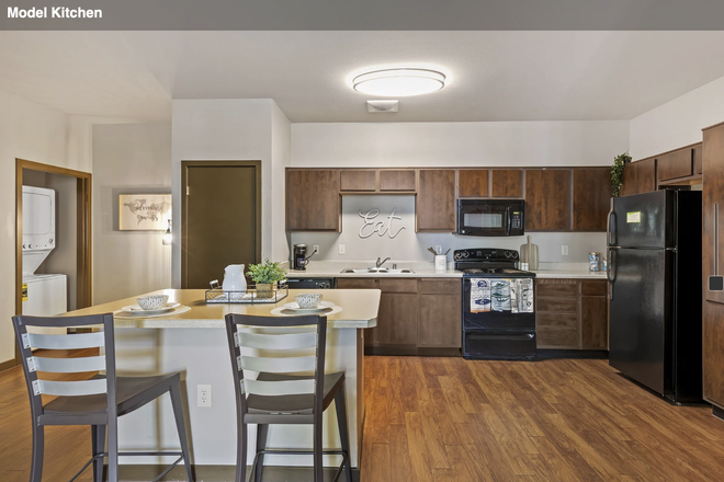 Kitchen - Highlander at North Campus Apartments