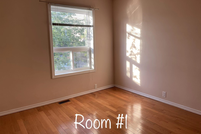 bedroom #1 - Two spacious rooms on the second floor of a townhouse near Dundas and Bathurst