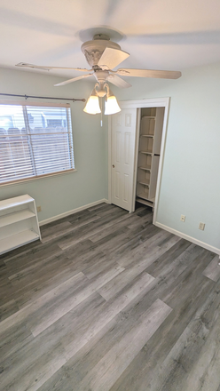 Bedroom - $550/Month. Single room available January 1, 2026 House