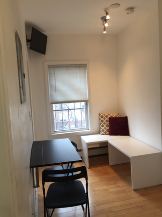 Dining/living area - Available January 1st!BEAUTIFUL, FURNISHED*walk to Northeastern Apartments