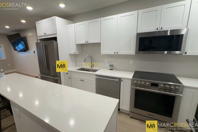 Call NOW for showings! 617-236-8600 - BROADWAY - XL *FURNISHED* RENOVATED 9BR AVAIL *6/1/2026* W/ 4 BATH, IN UNIT LNDRY MINS TO TUFTS! Apartments