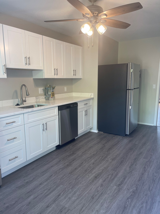 Eat in kitchen - Hawkins Meadow Apartments