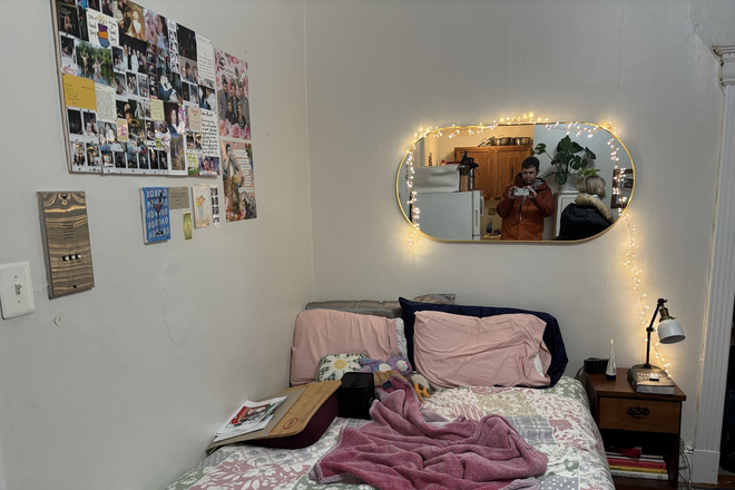 Call/text 602-317-9877 for a showing. - 9-1-26 / NO-FEE STUDIO / SUNNY 4TH FLOOR / H&HW INCL / LAUNDRY ROOM / LOOK AT PICS!! Apartments