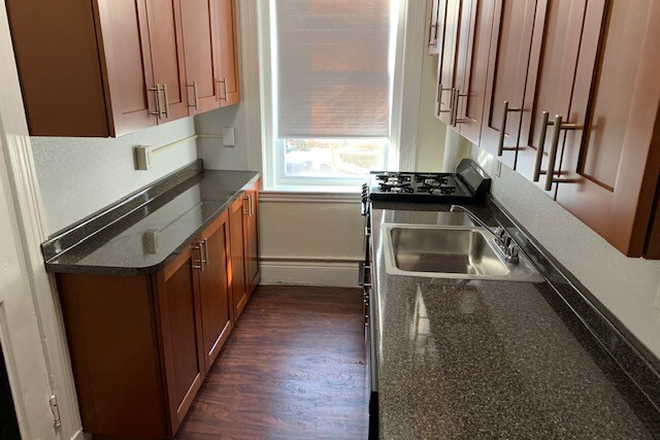 Visit hubrealtyproperties.com - Front facing large 2 bedroom, with deck and parking available Apartments