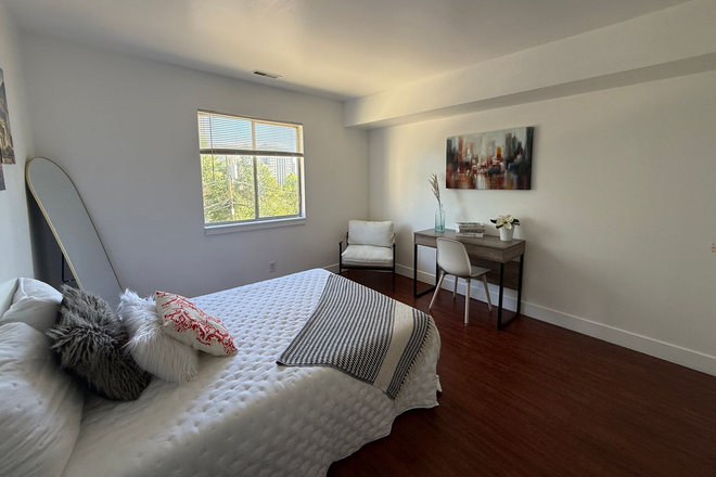 Bedroom - Nice Private Furnished Girl Room Downtown with View