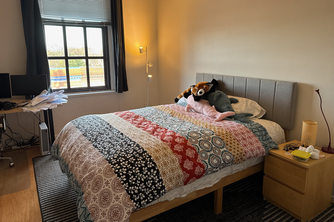 bed room - Telephone Building Apartments