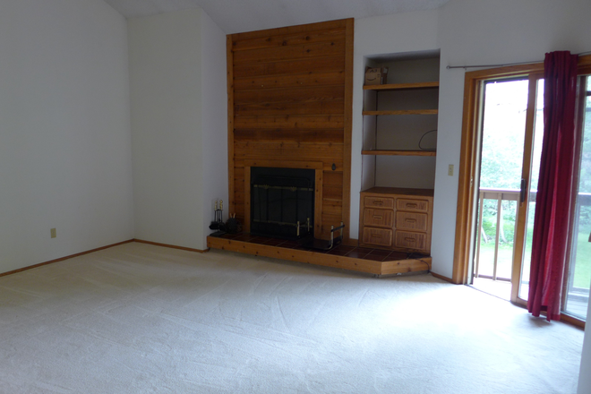 2 - AUGUST PRELEASING: 2892 Shadow Creek Dr. #E310 Condo