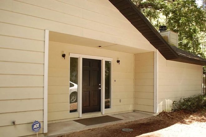 Front porch - Looking for 1 Female Roommate for a 4x2 house on W University Ave