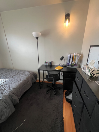 Bedroom - Apartment Near Campus