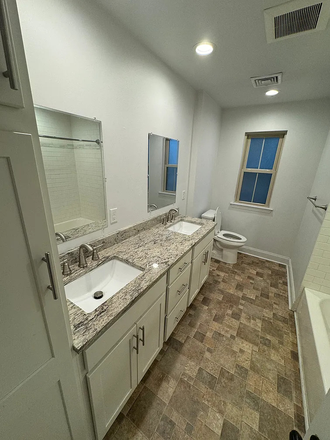 Bathroom - Looking for Roommate - 3 Bed 2 Bath with Balcony, 10 Min From Campus, Next to Trolley, $1070