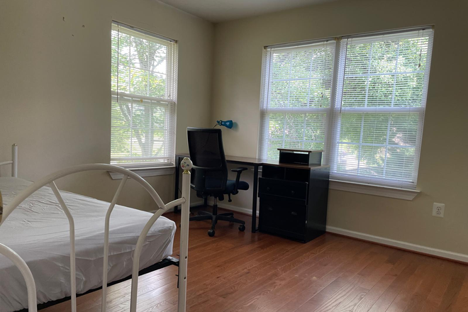 Bedroom#1 - Furnished One Bedroom Available in Single Family Home