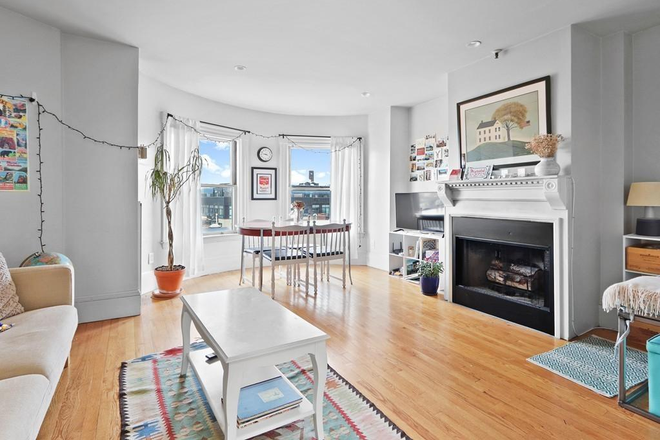 Call NOW for showings! 617-236-8600 - MASS AVE - GORGEOUS OPEN CNCPT 7TH FLR 3BR/1BA FOR *9/1/2026* W/ H&HW INC, LNDRY IN BLDNG, ROOF DECK Apartments