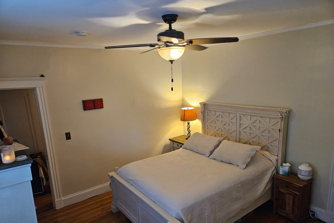 Bedroom - BRIGHTON/CHESTNUT HILL 2-BED, 1-BATH / FURNISHED / ALL INCLUDED