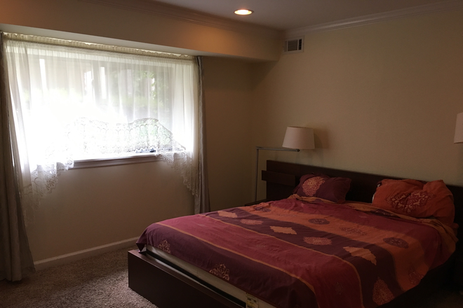 Bedroom - Furnished 1bd Basement Apartment
