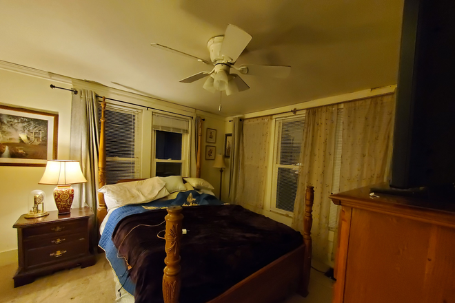 Bedroom - Furnished Room for Rent in Richland-West End Neighborhood House
